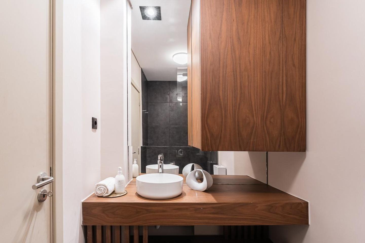Guestready - Quental Wallpaper Near Marques Square Porto Exterior foto