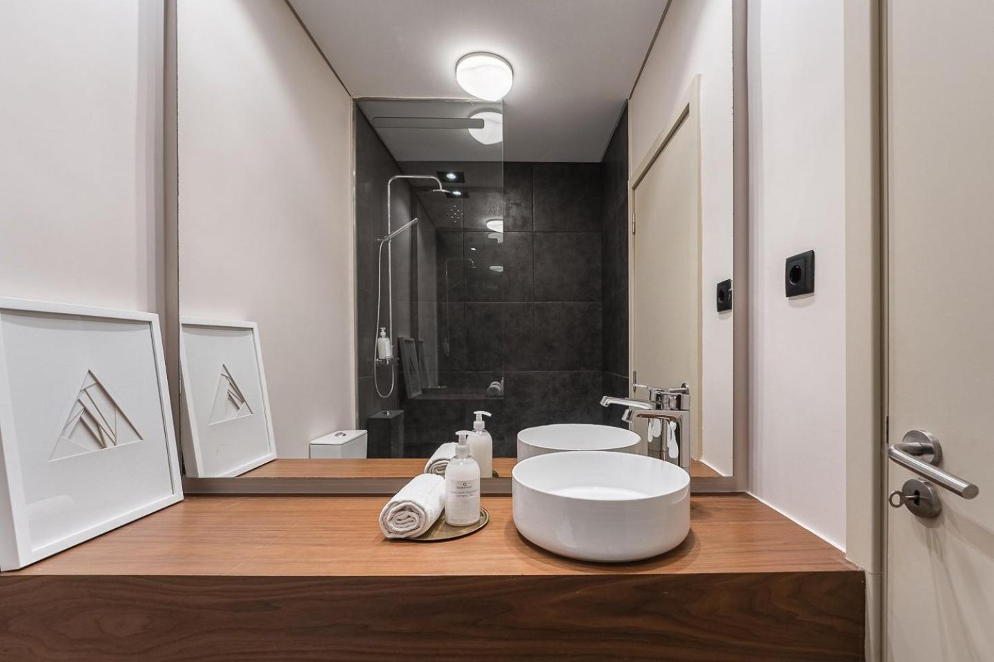 Guestready - Quental Wallpaper Near Marques Square Porto Exterior foto