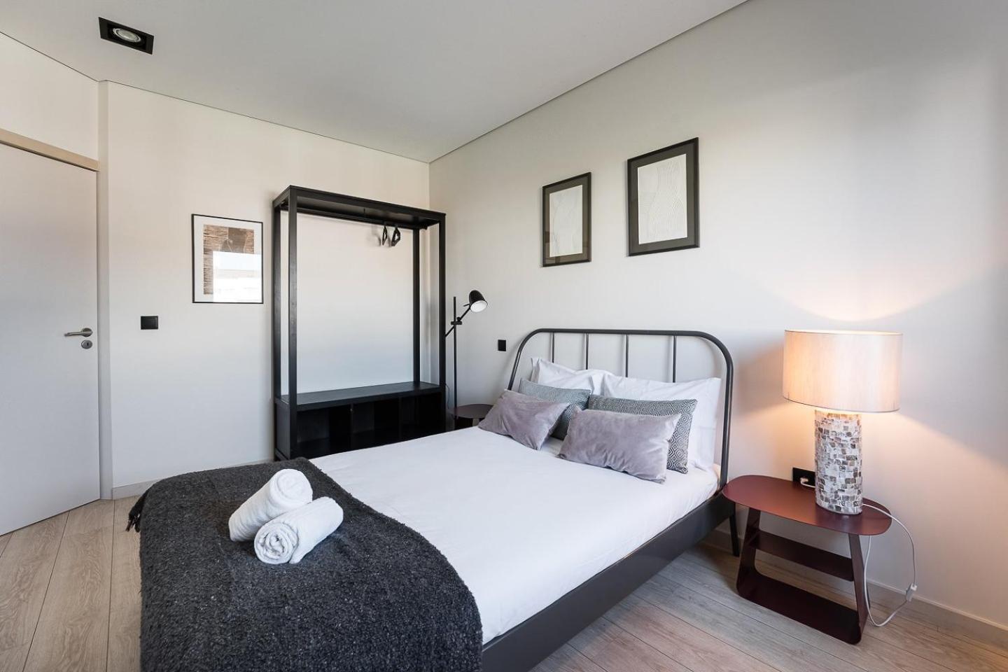 Guestready - Quental Wallpaper Near Marques Square Porto Exterior foto