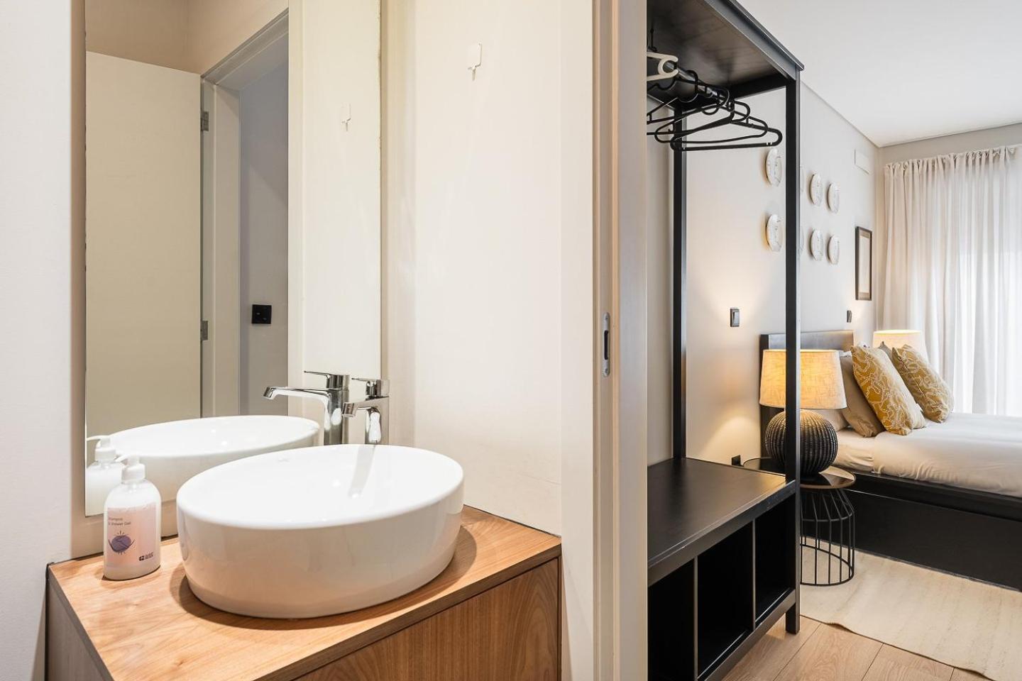Guestready - Quental Wallpaper Near Marques Square Porto Exterior foto